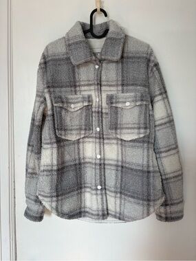 Abercrombie & Fitch Sherpa Plaid Jacket - Gray & White